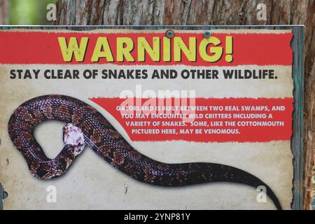 Snake Notice Rattlesnake Warning Sign in Southern California Stock Photo - Alamy