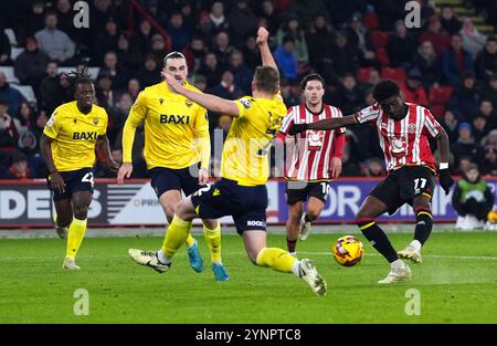 Sheffield United's Jesuran Rak-Sakyi attempts a shot on goal during the Sky Bet Championship match at Bramall Lane, Sheffield. Picture date: Tuesday November 26, 2024. Stock Photo