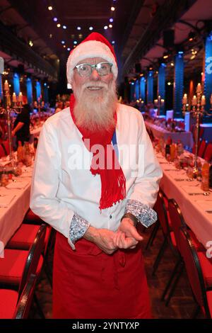 RECORD DATE NOT STATED MEHR ALS EINE WARME MAHLZEIT 26.11.2024 John Langley, Charity-Essen Mehr als eine warme Mahlzeit in der Fischauktionshalle, Hamburg, 26.11.2024 *** MORE THAN A WARM MEAL 26 11 2024 John Langley, Charity meal More than a warm meal in the fish auction hall, Hamburg, 26 11 2024 Copyright: xEventpressxMPx Stock Photo