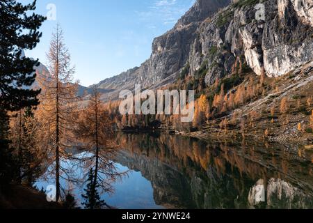 Scenic view of lago Federa in the italian dolomites, sunny autumn day Stock Photo