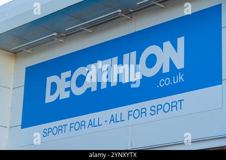 Tamworth, UK – November 26th 2024: Logotype of the French multinational sporting goods company, Decathlon, in Tamworth, UK Stock Photo