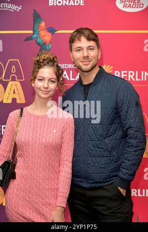 Jolina Amely Trinks und Benjamin Trinks - Weltpremiere der Show BLINDED