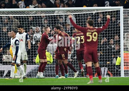 London, UK. 28th Oct, 2024. GOAL. Scorer Mats Hummels (AS Roma, 15) is congratulated by his team mates during the Tottenham Hotspur V AS Roma UEFA Europa Conference League Matchday 4 match at the Tottenham Hotspur Stadium, London. This Image is for EDITORIAL USE ONLY. Licence required from the Football DataCo for any other use. Credit: MARTIN DALTON/Alamy Live News Stock Photo