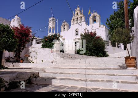 Naxos: Eglise de la Vierge de Filoti church with steps and bougainvillea in Filoti, Naxos, Cyclades island, Greece Stock Photo