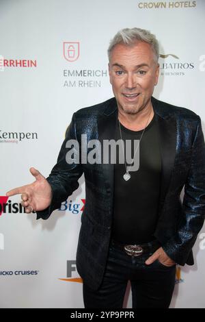 Kalkar, Deutschland. 22nd Apr, 2023. ARCHIVE PHOTO: Uwe KROEGER will be 60 years old on December 4th, 2024, Uwe KROEGER, Kr?ger, singer, musical star red carpet, red carpet show, arrival, arrival, The Golden Sun 2023, on April 22nd, 2023 in Wunderland Kalkar, ? Credit: dpa/Alamy Live News Stock Photo