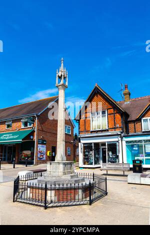 Wendover War Memorial in town centre, Wendover, Buckinghamshire, England Stock Photo