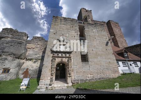 Hilpoltstein castle ruins, built around 1220 to 1230, Maria-Dorothea-Strasse 5, 7, Hiltpoltstein, Middle Franconia, Bavaria, Germany, Europe Stock Photo