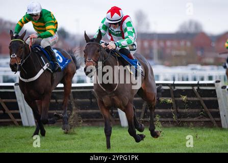 Newbury, United Kingdom. Saturday 30th November 2024. Impose Toi and James Bowen win the Coral 'Daily Rewards Shaker' Handicap Hurdle for trainer Nicky Henderson and owner J.P.McManus. Credit JTW Equine Images / Alamy Live News Stock Photo