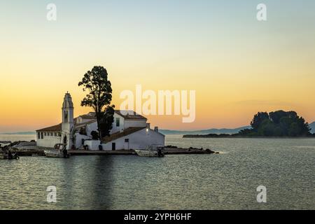 The beautiful Holy Monastery of Vlacherna and Mouse Island at sunrise ...