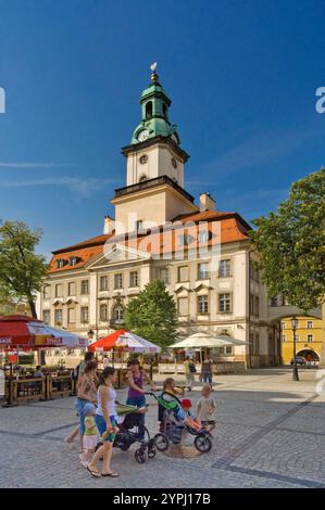 Mothers and children near Town Hall at Town Hall Square or Rynek (Market Square) in Jelenia Góra, Lower Silesia region, Poland Stock Photo