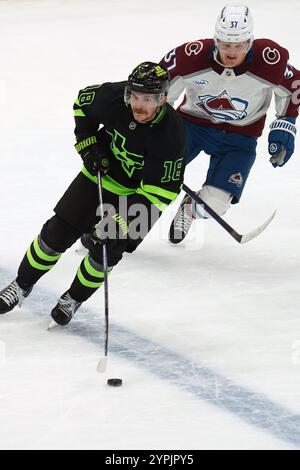 Dallas, United States. 29th Nov, 2024. Sam Steel #18 of Dallas Stars skates whit the control of the puck during the match against Colorado Avalanche of NHL regular season at American Airlines Center. Final Score Dallas Stars 5-3 Colorado Avalanche. on November 29, 2024 in Dallas, Texas, United States. (Photo by Javier Vicencio/Eyepix Group) Credit: Eyepix Group/Alamy Live News Stock Photo