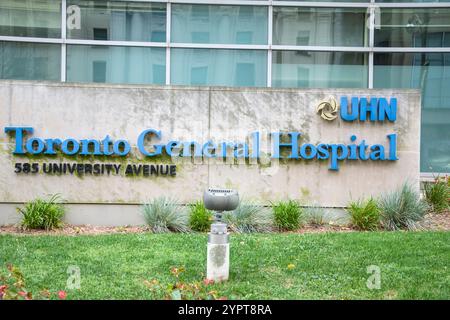 Toronto General Hospital sign on University Avenue in downtown Toronto, Ontario, Canada Stock Photo