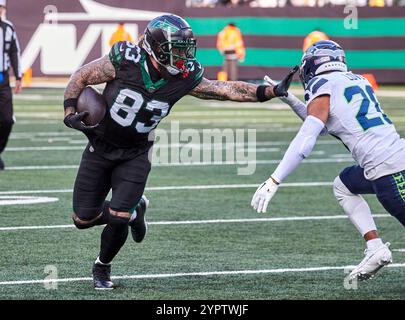 Seattle Seahawks safety Julian Love (20) runs with the ball