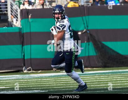 East Rutherford, New Jersey. 01st Dec, 2024. Seattle Seahawks tight end AJ Barner (88) looks for running room after a catch during a NFL game against the New York Jets at MetLife Stadium in East Rutherford, New Jersey. Duncan Williams/CSM Credit: Cal Sport Media/Alamy Live News Stock Photo