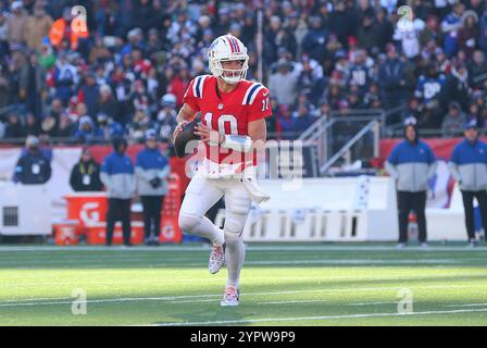 Foxborough, MA, USA. 1st Dec, 2024. MA, USA; New England Patriots quarterback Drake Maye (10) scrambles during the NFL game between Indianapolis Colts and New England Patriots in Foxborough, MA. Anthony Nesmith/CSM/Alamy Live News Stock Photo