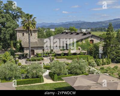 Aerial view of V. Sattui Winery and retail store, St. Helena, Napa Valley, California, USA. Winery surrounded by vineyard. May 18th, 2019 Stock Photo