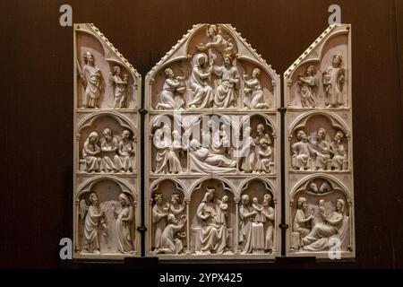 triptico con escenas de la vida y muerte de la virgen Maria, Paris ...