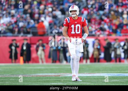 Foxborough, MA, USA. 1st Dec, 2024. MA, USA; New England Patriots quarterback Drake Maye (10) during the NFL game between Indianapolis Colts and New England Patriots in Foxborough, MA. Anthony Nesmith/CSM/Alamy Live News Stock Photo