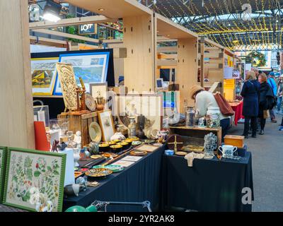 Market stalls at the flea market in Spitlfields Market, London, UK Stock Photo