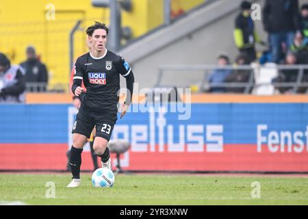 Ulm, Germany. 01st Dec, 2024. Soccer: Bundesliga 2, SSV Ulm 1846 - SpVgg Greuther Fürth, Matchday 14, Donaustadion. Ulm's Max Brandt in action. Credit: Harry Langer/dpa - IMPORTANT NOTE: In accordance with the regulations of the DFL German Football League and the DFB German Football Association, it is prohibited to utilize or have utilized photographs taken in the stadium and/or of the match in the form of sequential images and/or video-like photo series./dpa/Alamy Live News Stock Photo