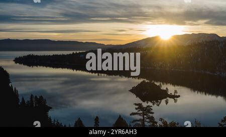 MARCH 2021, SOUTH LAKE TAHOE, CALIFORNIA - Sunrise on Emerald Bay overlook reveals Fannette Island, South Lake Tahoe, California Stock Photo