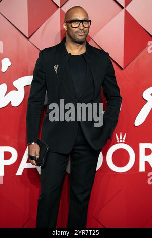 London, UK. 02nd Dec, 2024. LONDON, ENGLAND - DECEMBER 02: Jesse L. Martin attends The Fashion Awards 2024 Presented by Pandora at the Royal Albert Hall on December 02, 2024 in London, England. (Photo by Lounis Tiar ) Credit: lounisphotography/Alamy Live News Stock Photo