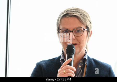 Birgit Lichtenstein, Vorständin RheinEnergie , spricht bei der ...