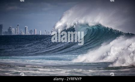 Big surf at Snapper Rocks, Gold Coast, Queensland Stock Photo