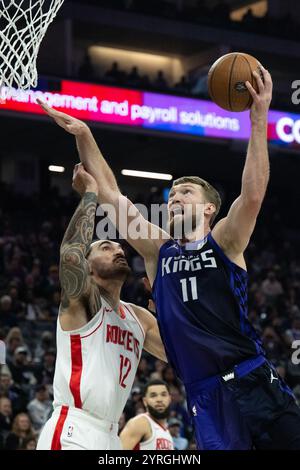 Houston Rockets center Steven Adams, right, blocks a pass by Chicago ...