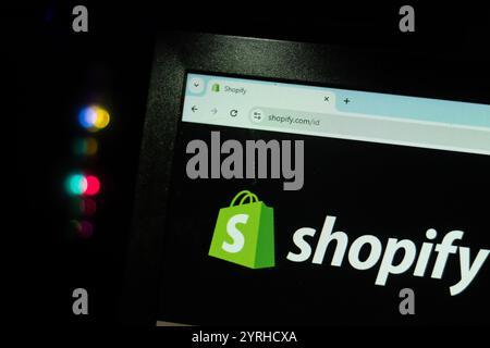 pringsewu, lampung; December 2, 2024; : Shopify website screen monitor. Shopify Inc. is a Canadian multinational e-commerce company Stock Photo
