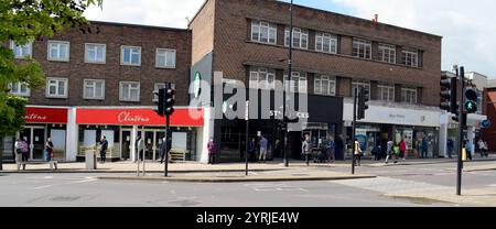 Southend Beachfront, 2nd June 2020 as Lockdown is flouted by crowds of visitors breaking social distance guidelines during the Corona Virus pandemic. COVID-19 pandemic spread to the United Kingdom in late January 2020. by 28 June 2020 there had been 311,151 confirmed cases  and 43,550 deaths of confirmed cases Stock Photo