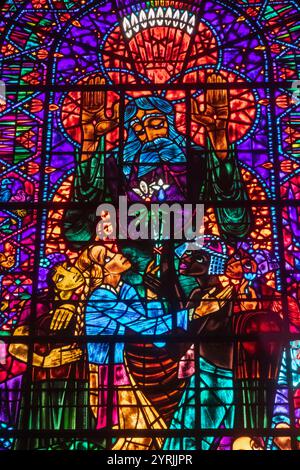 England, Kent, Canterbury, Canterbury Cathedral, The Modern Stained Glass Peace Window by Hungarian Stained Glass Artist Ervin Bossanyi Stock Photo