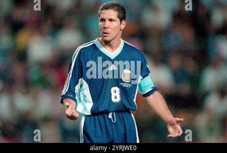 Diego simeone argentina 1998 hi-res stock photography and