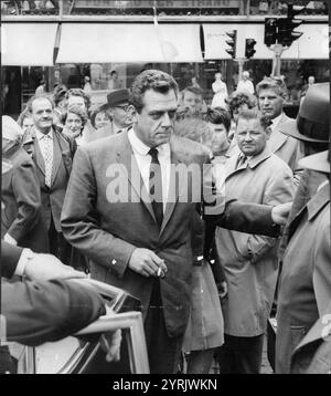 did raymond burr smoke cigarettes hi-res stock photography and images 130 Raymond Burr ideas |