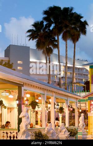 Bahamas, Grand Bahama Island, Lucaya: Port Lucaya Marketplace Pisces Restaurant and Westin Lucaya Hotel / Evening Stock Photo