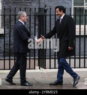 London, UK. 04th Dec, 2024. Britain's Prime Minister Sir Keir Starmer greets the Emir of Qatar Sheikh Tamim Bin Hamad Al Thani in London on Wednesday, December 4, 2024. The Emir is on a two day state visit to the Uk. Photo by Hugo Philpott/UPI Credit: UPI/Alamy Live News Stock Photo