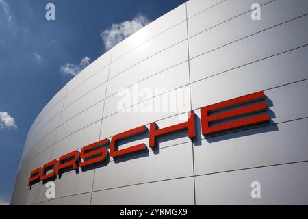 Porsche Car showroom by factory, Stuttgart-Zuffenhausen, Baden-Wurttemberg, Germany Stock Photo