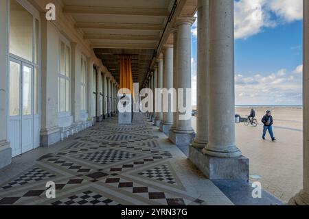 Renovation works of the Royal Galleries / Koninklijke Gaanderijen, neoclassical arcade at seaside resort Ostend / Oostende, West Flanders, Belgium Stock Photo