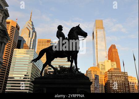 equestrian statue of General George B.McClellan (sculptor Henry Jackson Ellicott) beside the City Hall on JFK Boulevard,Philadelphia, Commonwealth  of Stock Photo