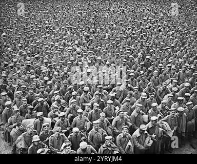 German prisoners taken by the British Fourth Army in the Battle of Amiens. Near Abbeville, 27 August 1918. Stock Photo