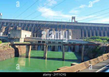 The Itaipu Dam  a hydroelectric dam on the Paraná River located on the border between Brazil and Paraguay Stock Photo