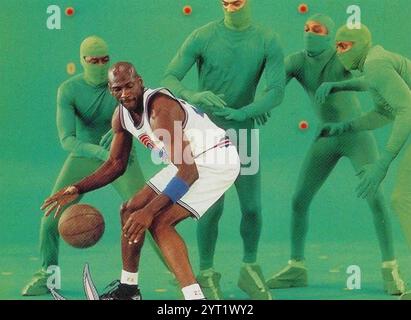 SPACE JAM 1996 Warner Bros. film with Michael Jordan showing the use of the green screen Stock Photo