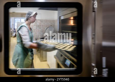 Nova Paka, Czech Republic. 06th Dec, 2024. Students of the Secondary School of Gastronomy and Services make Christmas pastry, in Nova Paka, Czech Republic, December 6, 2024. Credit: David Tanecek/CTK Photo/Alamy Live News Stock Photo