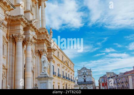 Piazza Duomo, Ortygia, Syracuse, Sicily, Italy Stock Photo