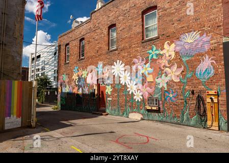 Des Moines, Iowa - United States - September 16th, 2024: Downtown building in the East Village on a sunny Summer afternoon. Stock Photo