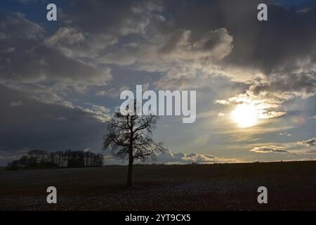 Dramatic winter sky over the fields near Inzkofen, Freising district, Upper Bavaria Stock Photo