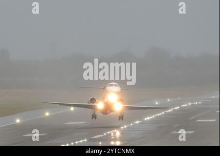 Birmingham Airport 7th December 2024 - Pilots struggle to land and take off in Storm Darragh 60mph crosswinds at Birmingham Aiport Credit: British News and Media/Alamy Live News Stock Photo