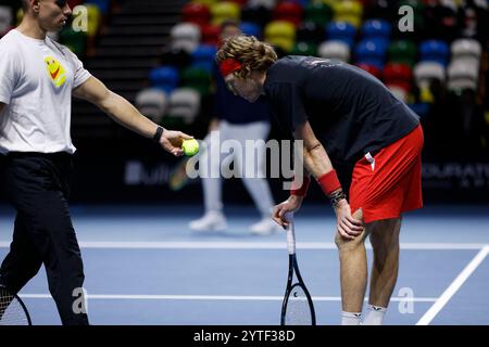 London, UK. 07th Dec, 2024. 7th December 2024; Copper Box Arena, Stratford, London, England; Ultimate Tennis Showdown Grand Final Day 2; Andrey Rublev practices before his match Credit: Action Plus Sports Images/Alamy Live News Stock Photo