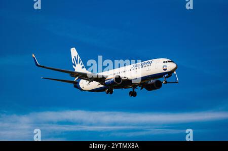 Zurich, Switzerland, 6th Sep 2024: A SunExpress Boeing 737-8AS is on its final approach to Zurich Airport. Registration TC-SOP. (Photo by Andreas Haas Stock Photo