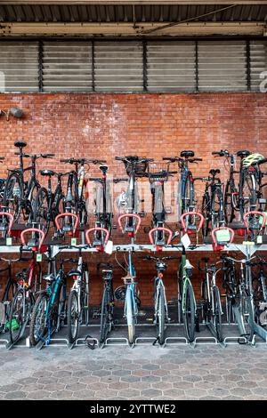 Two level cycle parking at Marylebone railway station, London, England Stock Photo